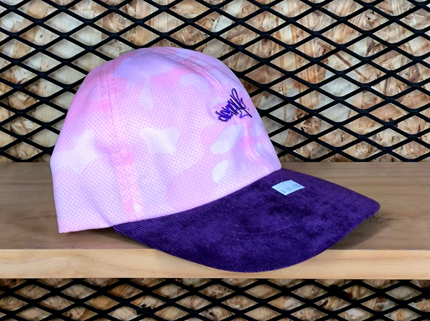 Gorra DKY Camo Dad – Rosado/Morado – SABOTAGE